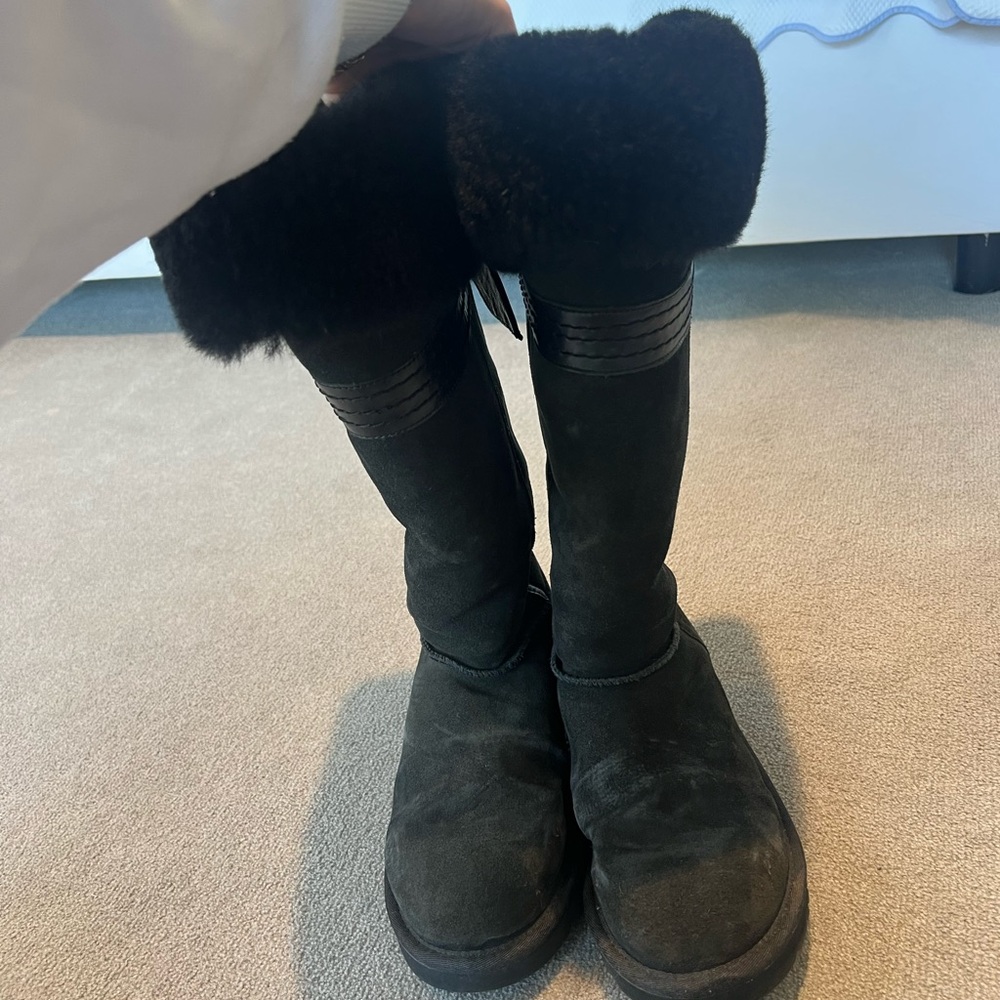 UGG tall boots with a bow